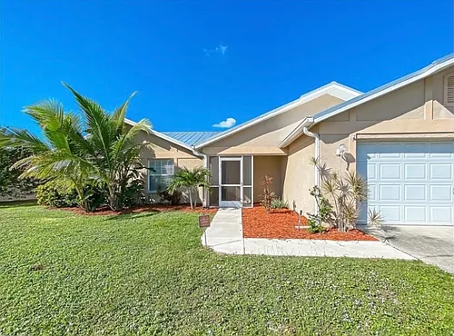 2134 Country Club Blvd Photo 1