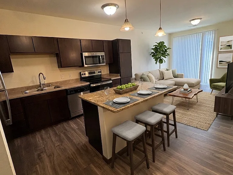 Prairie Trails Residence — Photo 9
