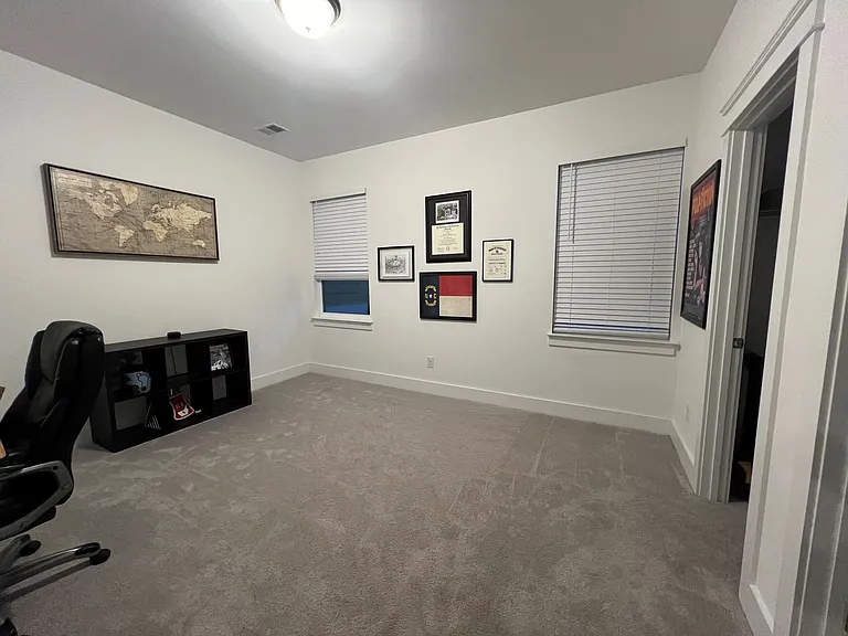 4577 Mixson Ave — Photo 13
