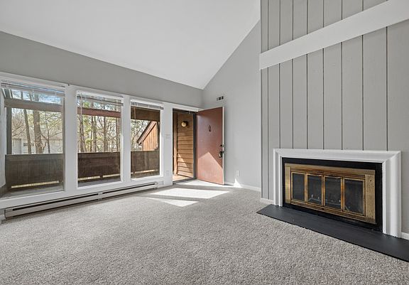 5th image of 567 Ayrshire Way APT G