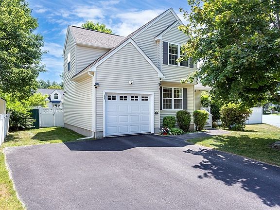 3rd image of 49 Palomino Dr