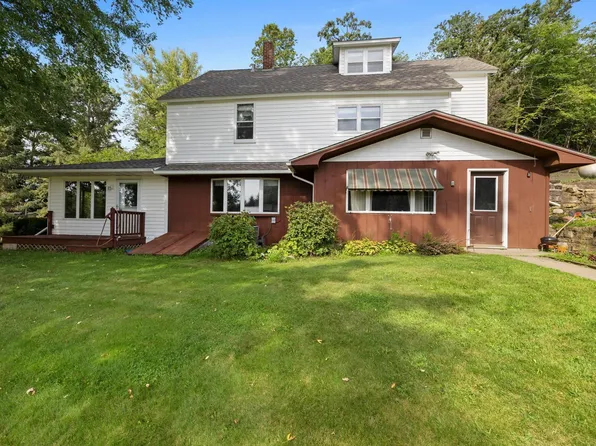 948 Hanson Dr, River Falls, WI 54022