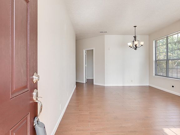 5th image of 8700 Pinecrest Dr NW