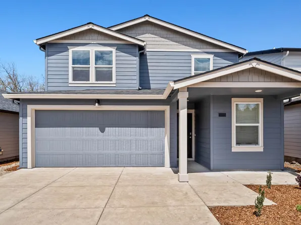 2834 Bear Cub Dr, Medford, OR 97501