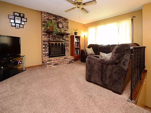 5th image of 3831 Blackberry Cir