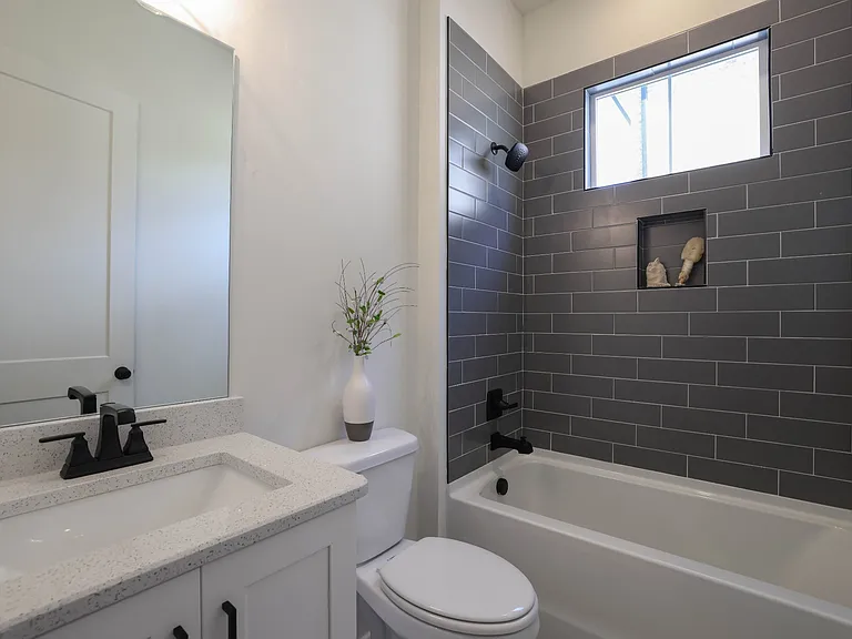 207 Fairground St #103 — Photo 21