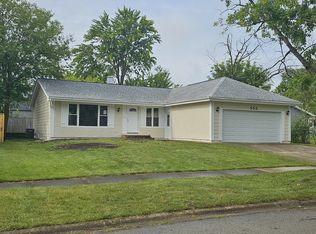 555 Emerson Cir, Bolingbrook, IL 60440