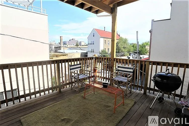2019 N Hoyne Ave #2R — Photo 17