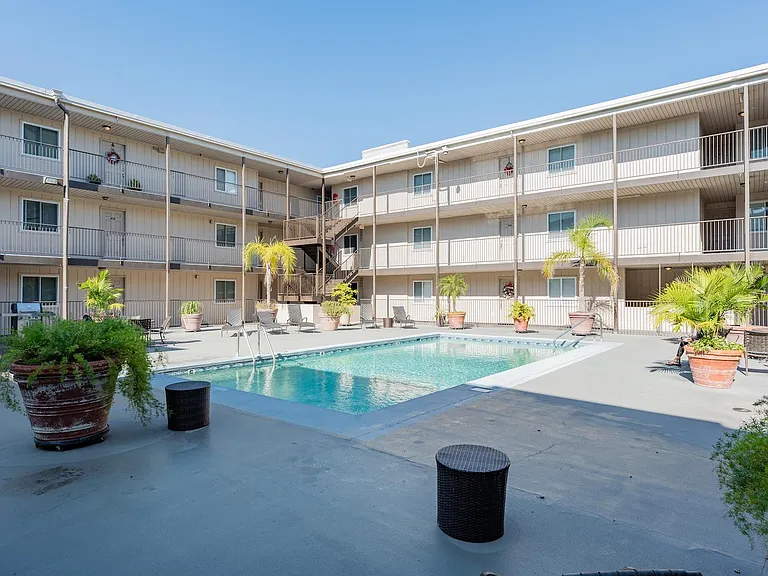 500 Lake Marina Ave #416 — Photo 14