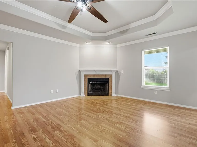 6402 High Meadow Blvd — Photo 3