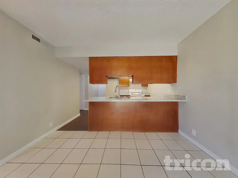 1109 Nadene Dr — Photo 4