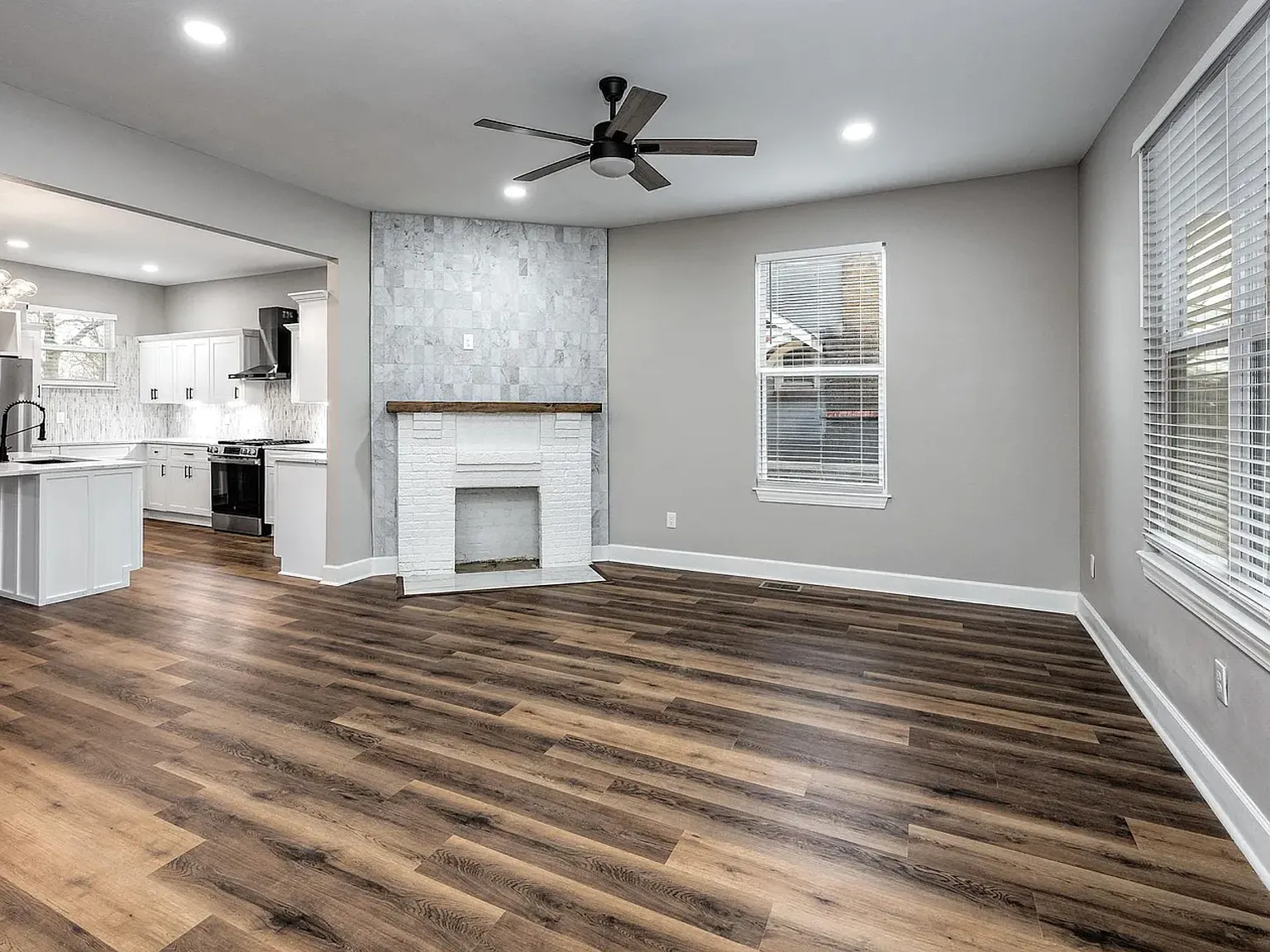 3 bed, 2216 sqft, $2,200 — Photo 4
