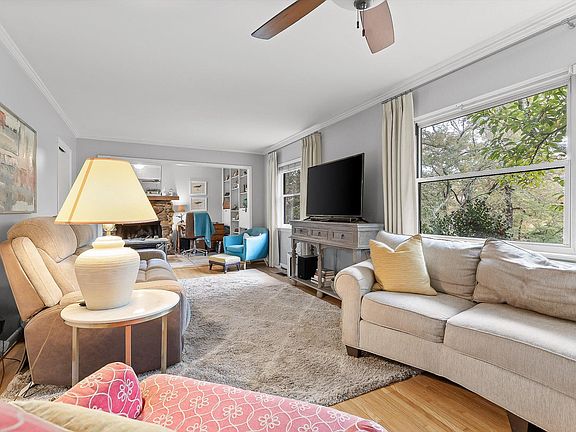 5th image of 2526 Avalon Cir
