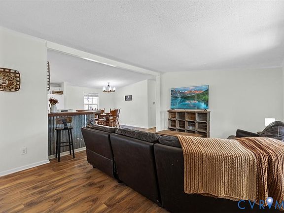 4th image of 2075 S Genito Rd