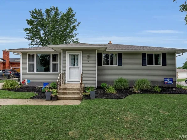 3 Liberty Ave, Lancaster, NY 14086