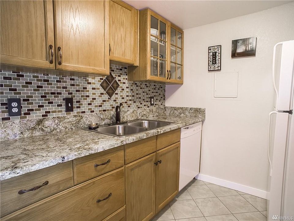 2nd image of 14014 Juanita Dr NE APT B1