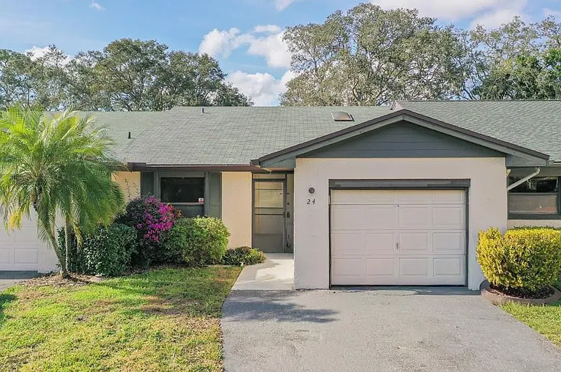 24 Buck Cir — Photo 1