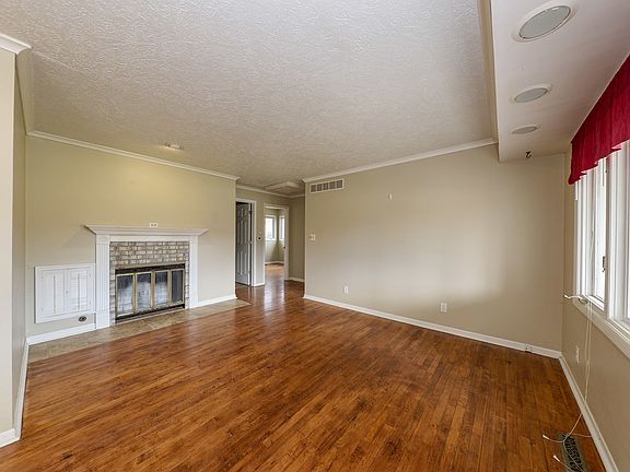 5th image of 1154 Park Blvd