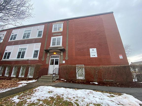 2nd image of 46 Ashford St Unit 8