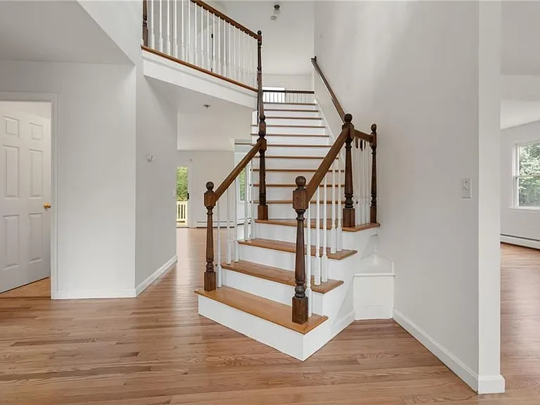 43 Bluegrass Dr — Photo 5