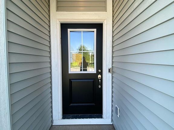 4th image of 6909 Wolf Creek Ct