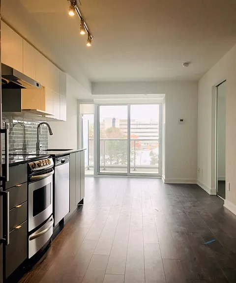 160 Flemington Rd #511 — Photo 4