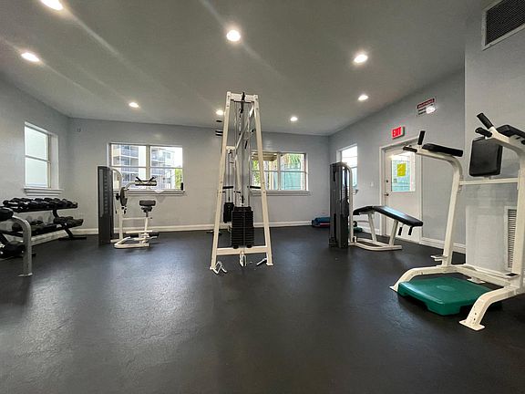 3rd image of 8363 Lake Dr #L406