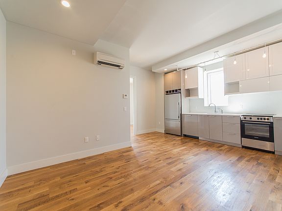 2nd image of 1038 Greene Ave #317