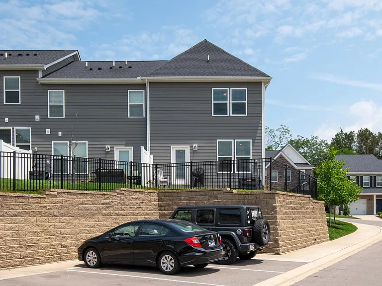 2712 Gossett Trl — Photo 23