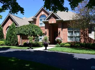 7466 Scandinavia Dr, Maumee, OH