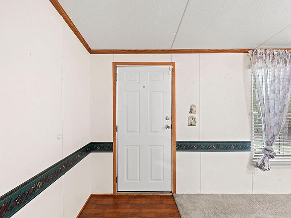 4th image of 672 Denton Blvd #C