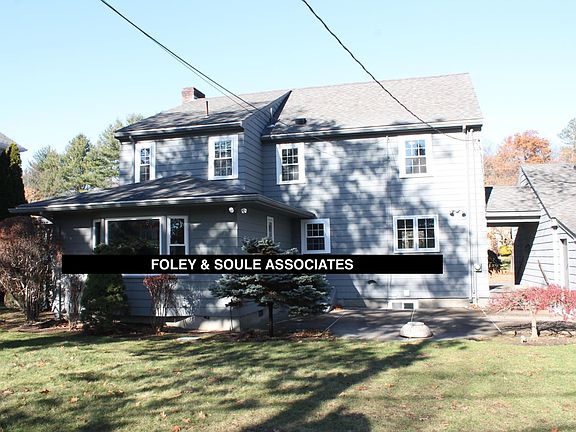 3rd image of 1330 Commonwealth Ave