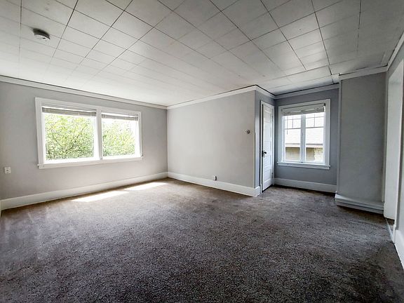 3rd image of 815 N I St #3