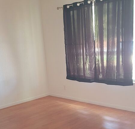 2nd image of 1152-5 N 18th St