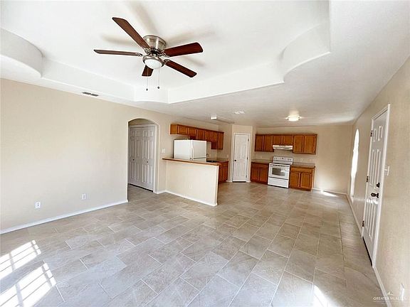 3rd image of 3808 Toucan Ave