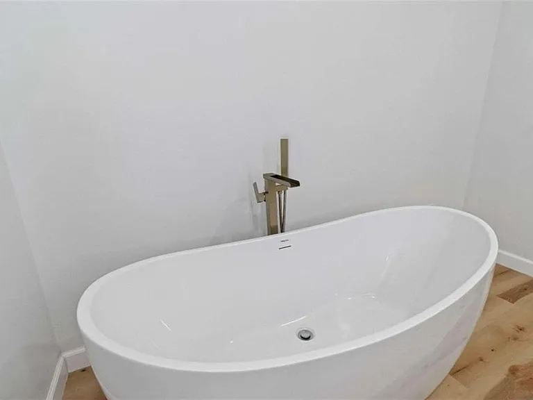 1711 Summit Glen Ln — Photo 36
