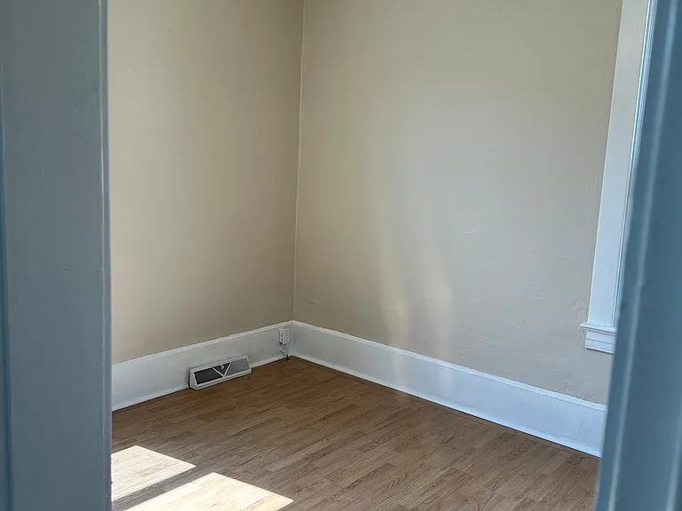 440 Center Ave N — Photo 27