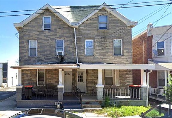 2nd image of 425 Highland Ave #A