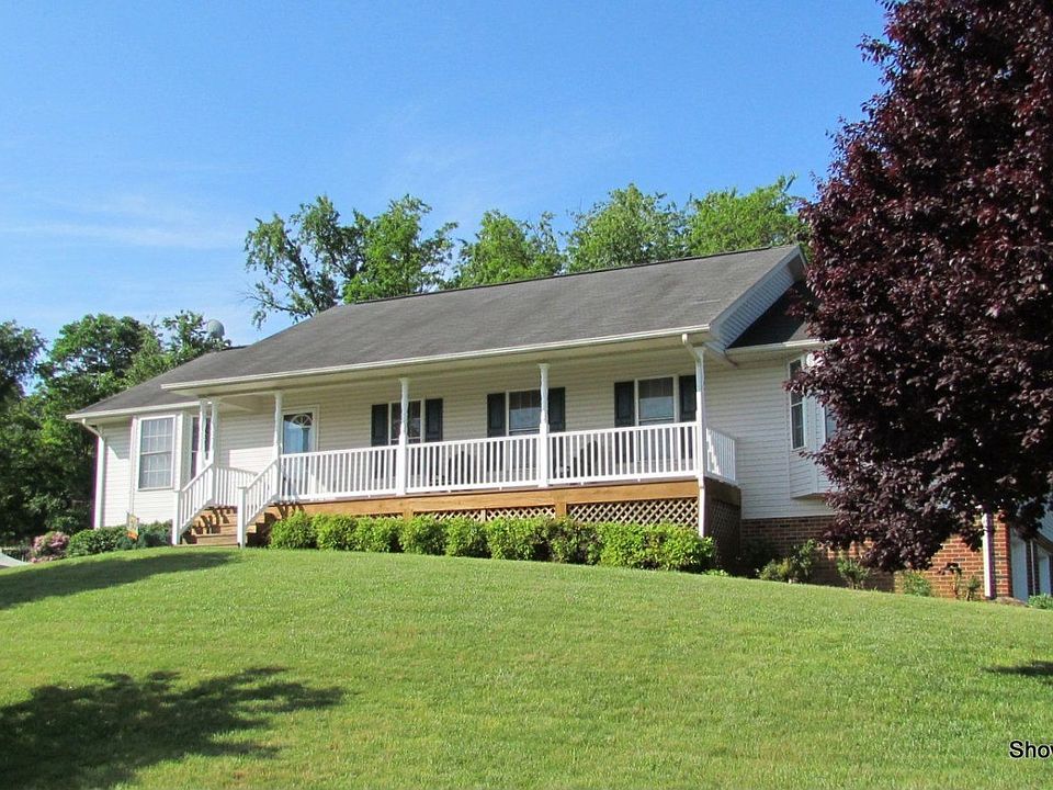 For Sale: 401 Eagle Ridge, Roanoke, Virginia 24012