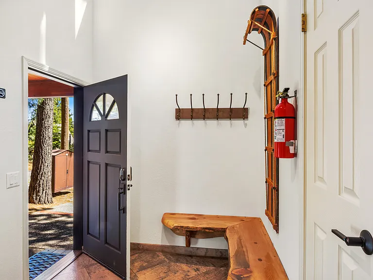 9833 Yacht St — Photo 28