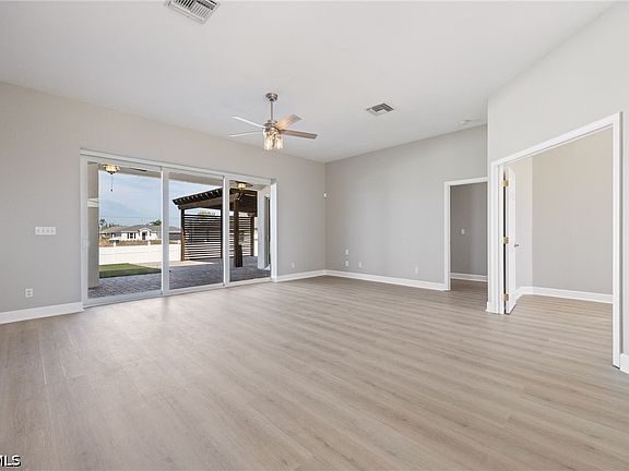 4th image of 1910 NW 21st Pl