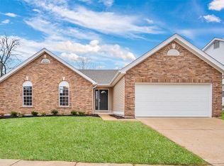2518 Grover Ridge Dr, Grover, MO 63040