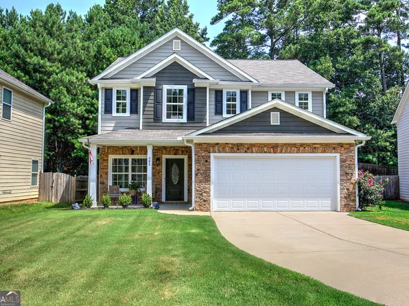 385 Parkmont Way, Dallas, GA 30132
