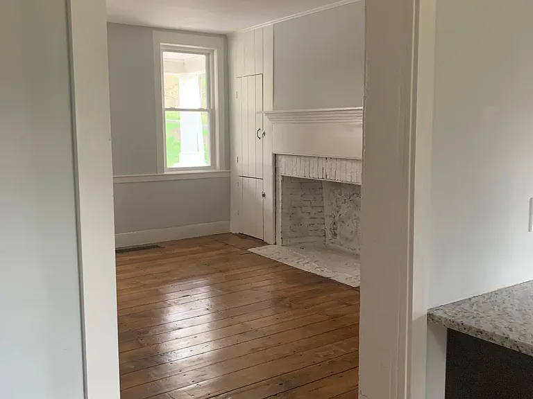 211 Milford Rd — Photo 26
