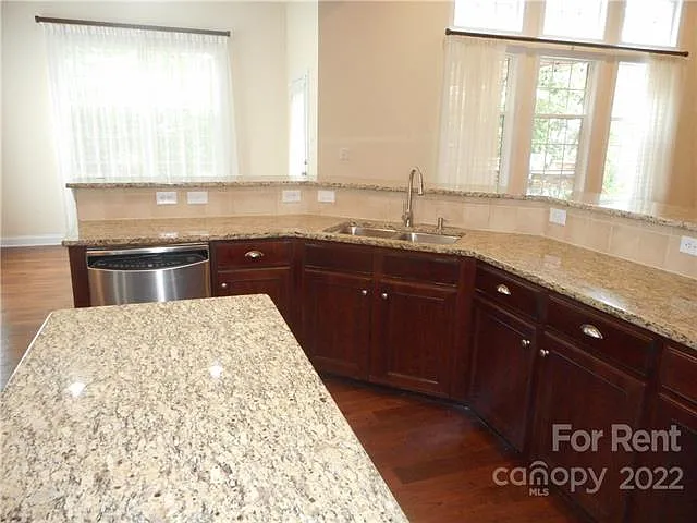 9628 Daufuskie Dr — Photo 9