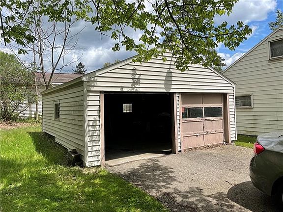 5th image of 360 Fairmont Dr