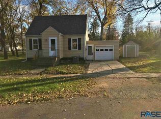 127 SE 2nd St, Colman, SD 57017