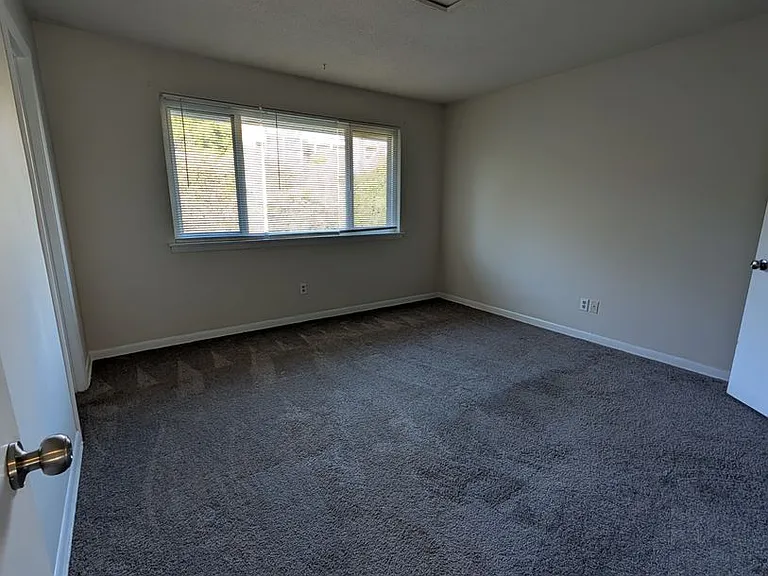 2356 Champion Ct — Photo 13