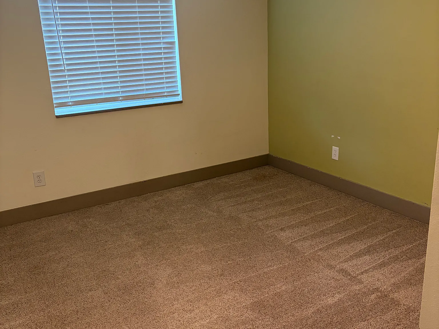 7919 W Caley Dr — Photo 3