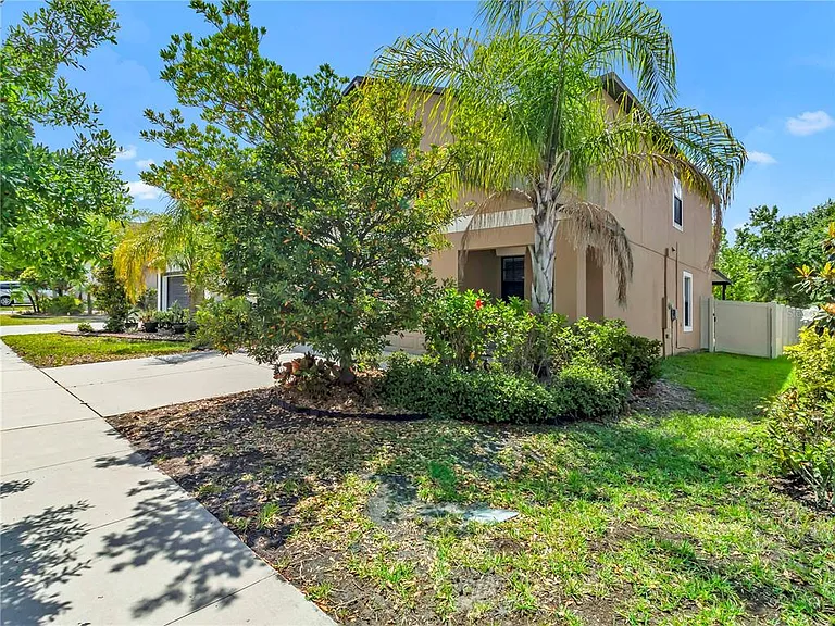 5025 Brickwood Rise Dr — Photo 2